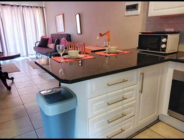 1 BEDROOM APARTMENT FOR SALE IN DORINGKLOOF
